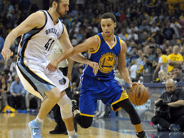 Warriors even series as shooting returns to form in blowout of Grizzlies