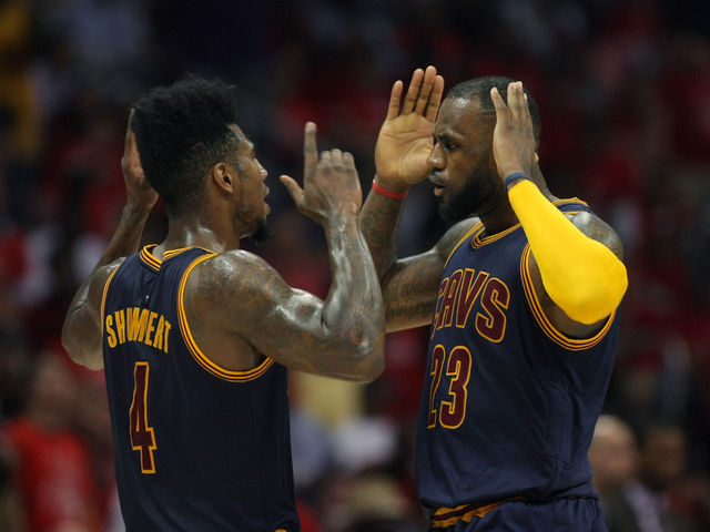 Cavs' James: Iman Shumpert will be on All-Defensive Team 'very soon'