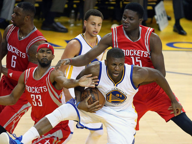 Film Room: Warriors' split-cut clears lane for Ezeli alley-oop