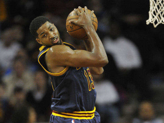 VIDEO: You can almost hear the 'cha-ching' when Tristan Thompson dunks