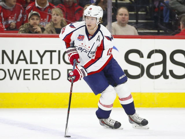 Backstrom picks up 500th career assist on Oshie's 1st-period blast