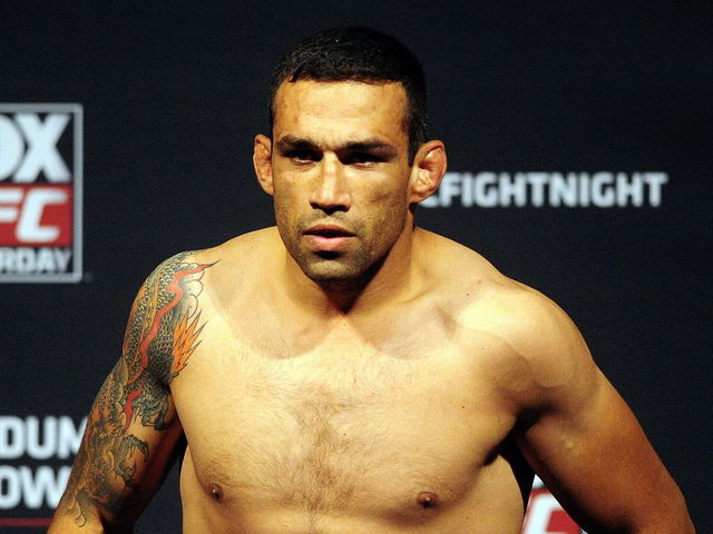 Werdum fires back at Rockhold: 'I only fight men, not wimps'