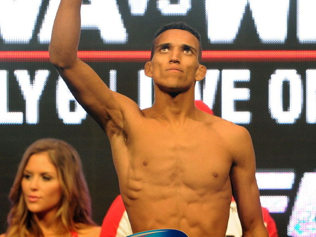 Oliveira misses weight by 10 pounds ahead of UFC Mexico City