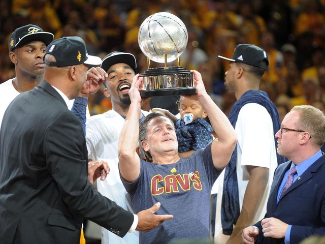 VIDEO: Dan Gilbert's mother offers Cavaliers advice on Twitter