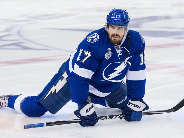 VIDEO: Lightning's Alex Killorn strikes first with incredible deflection goal in Game 1