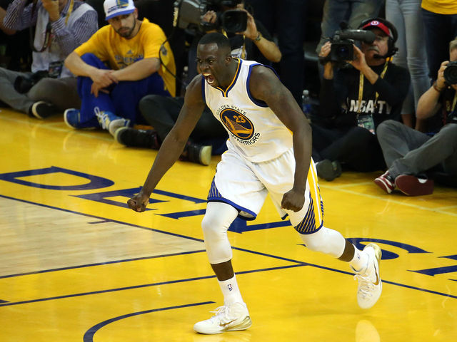 VIDEOS: Warriors' Green soars in for slam, Bogut passes one up for corner 3