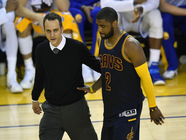 Kyrie Irving undergoes surgery on fractured knee cap, recovery timetable still 3-4 months