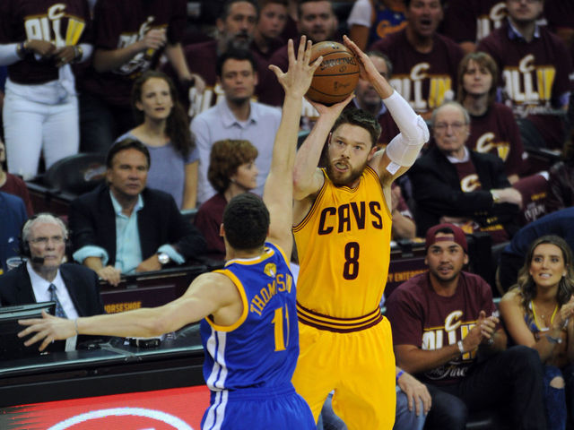 Thompson calls Dellavedova's big shot 'lucky'