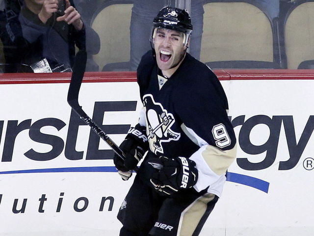 Penguins' Dupuis cleared to play following career-threatening blood clots