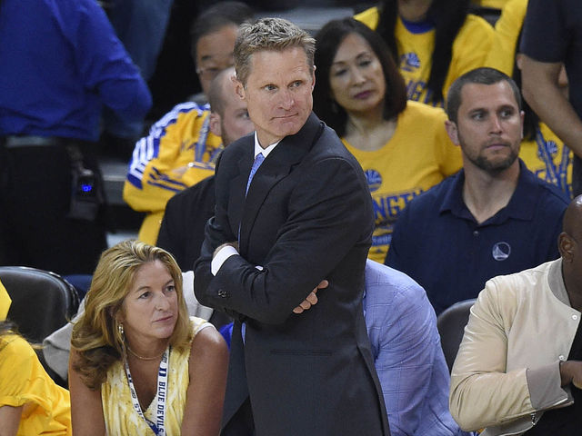 Warriors' Kerr on LeBron's Game 3 non-foul: 'Slide tackling is totally legal'