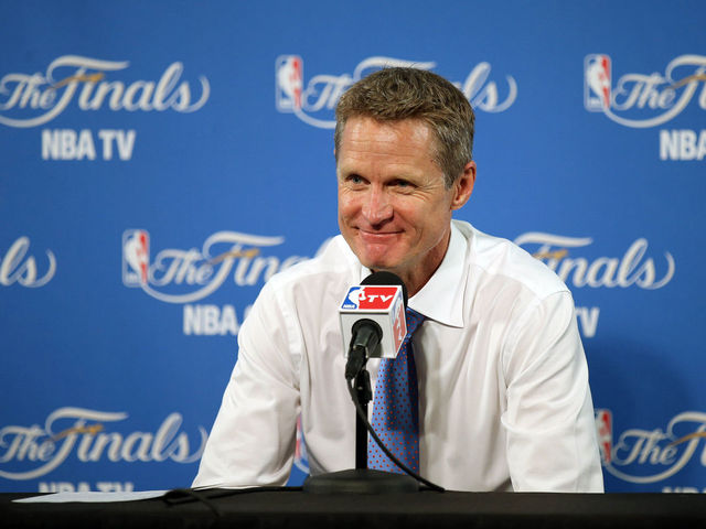 Warriors' Kerr on lineup change: 'I lied, sorry,' calls Iguodala 'best player through 4 games'