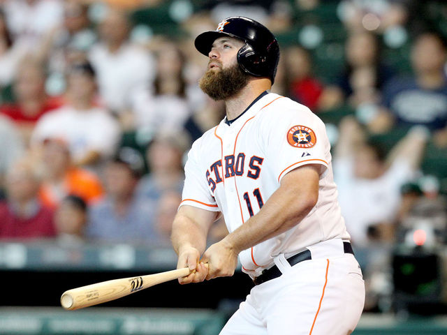 MLB Roundup: Evan Gattis's two home runs lift Astros to 10th