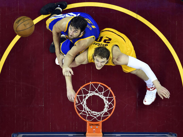 Bogut, Mozgov ride the pine; 'Not a series for bigs'