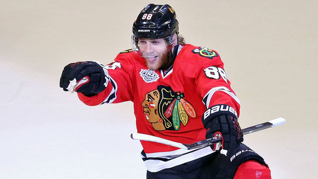 VIDEO: Patrick Kane takes over DJ booth at Chicago bar, plays One Direction