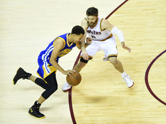 NBA Finals: Corner 3s came way too easily for Warriors in 1st-quarter rout (VIDEO)