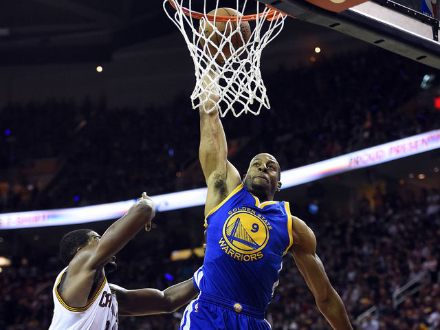 VIDEO: Iguodala flies to the rack unimpeded, finishes fastbreak with dunk minutes later