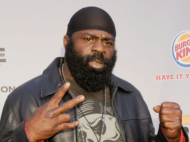 Kimbo Slice weighs in 27 pounds heavier than Shamrock ahead of Bellator 138