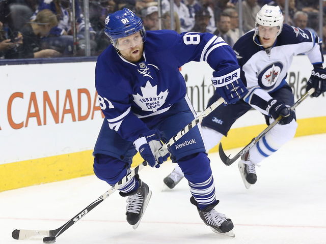Report: Maple Leafs willing to take contract back in Kessel trade