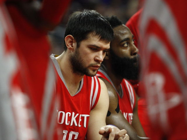 Report: Rockets pick up Papanikolaou's 2015-16 option
