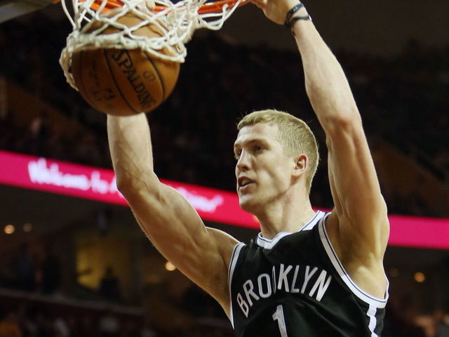 Blazers trade Hollis-Jefferson and Blake to Nets for Plumlee, Connaughton