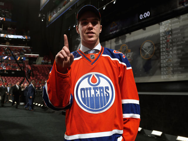 Connor McDavid wows at Oilers' scrimmage, orientation camp finale