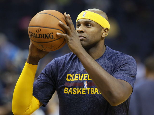 Report: Spurs in trade talks with Cavs to acquire Haywood's non-guaranteed deal