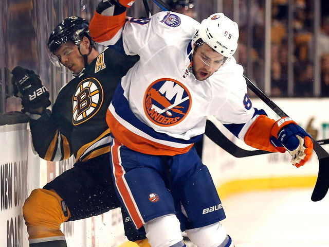 Cory Conacher signs with Swiss club SC Bern