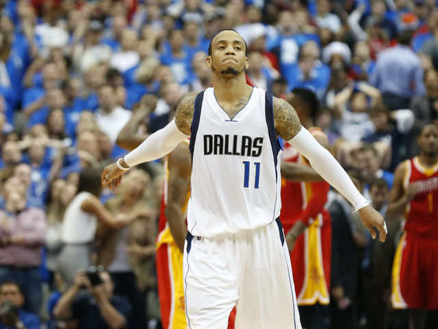 Report: Pacers agree to 4-year, $44-million deal with Ellis; sign-and-trade for Hibbert possible