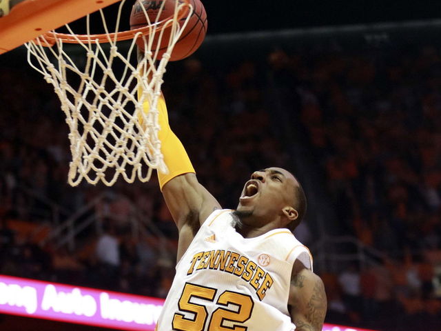 PHOTO: Sixers' Summer League invitee shatters backboard