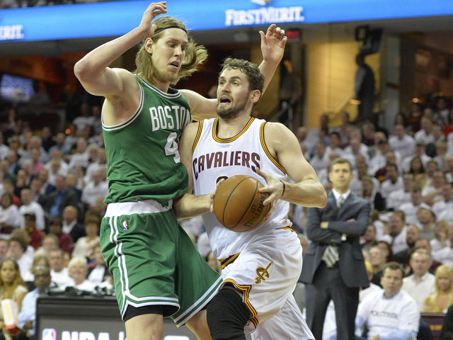 Kevin Love texts Kelly Olynyk about shoulder injury: 'No hard feelings'