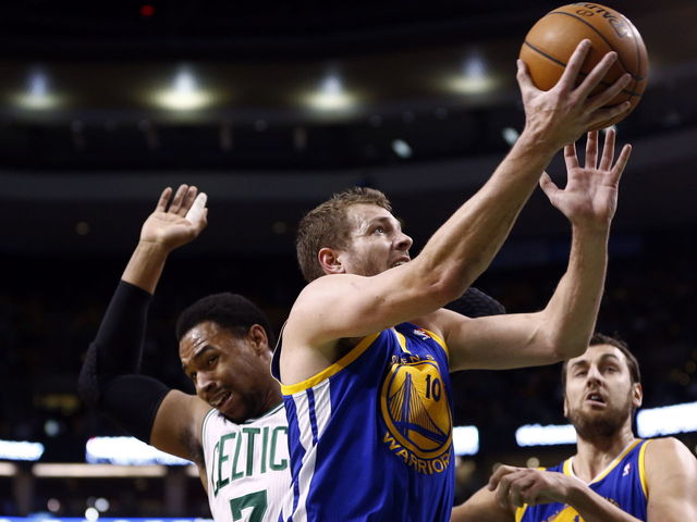 Report: Celtics agree to acquire David Lee from Warriors for Gerald Wallace