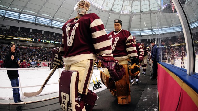Luongo recalls outdoor-game benching as rain threatens Winter Classic