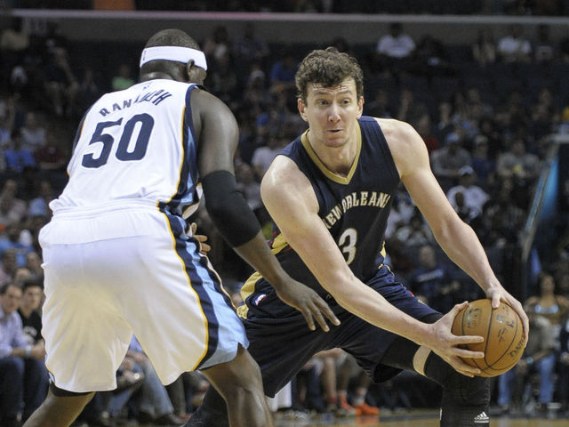 Pelicans announce re-signing of Davis, deals for Asik, Ajinca, Cunningham
