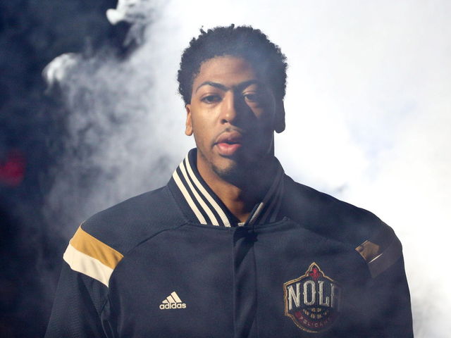 Pelicans officially sign Anthony Davis to record 5-year deal