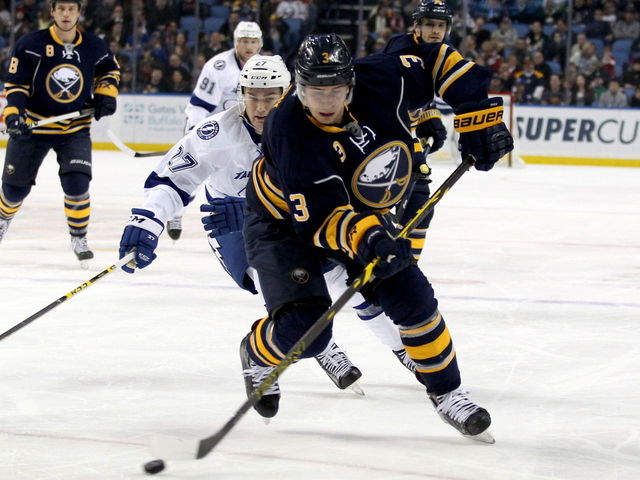 Sabres re-sign Mark Pysyk to 2-year contract worth reported $2.25M