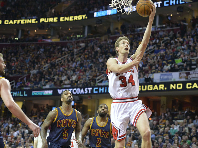 Bulls re-sign Dunleavy, Brooks