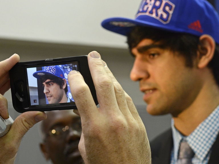 76ers offer NBA's 1st Iranian-born draftee, Arsalan Kazemi, a 1-year