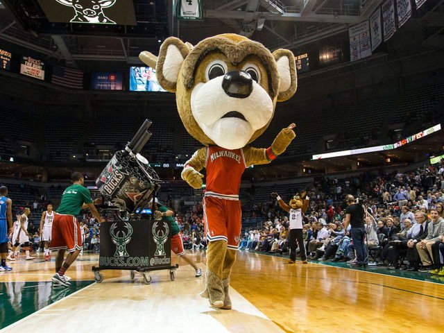 Milwaukee council adds city money to Bucks new arena