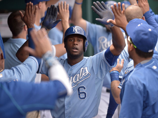 Updated World Series odds: Royals favorites at the break