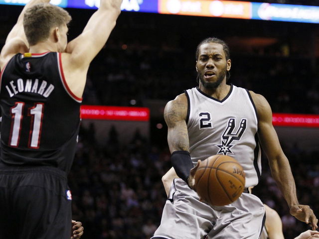 Spurs officially re-sign Kawhi Leonard to reported max deal
