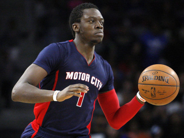 Pistons officially re-sign Reggie Jackson