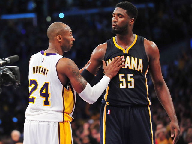 VIDEO: Awkward, Kobe-related silence heralds start of Lakers era for Williams, Hibbert, and Bass