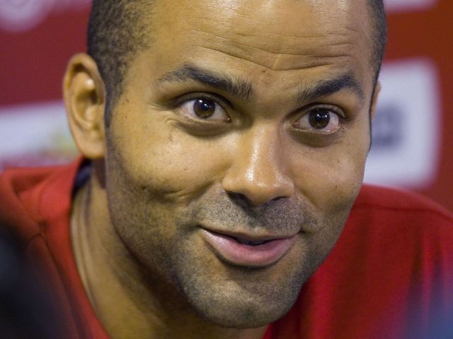VIDEOS: Tony Parker tries to avoid ferocious tiger on French game show