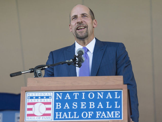 Wig-wearing Smoltz joins Maddux, Glavine in Cooperstown; talks Tommy John 'epidemic'