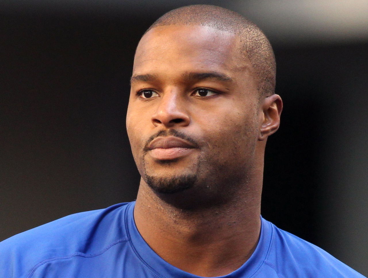 Osi Umenyiora expected to sign one-day contract to retire with