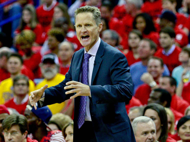 Steve Kerr undergoes surgery on herniated disk