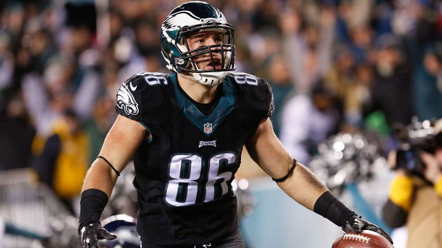 Eagles' Ertz clears concussion protocol