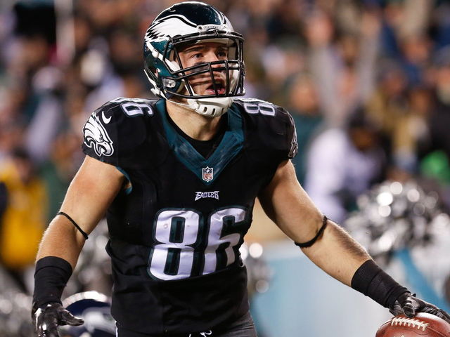Eagles' Ertz clears concussion protocol