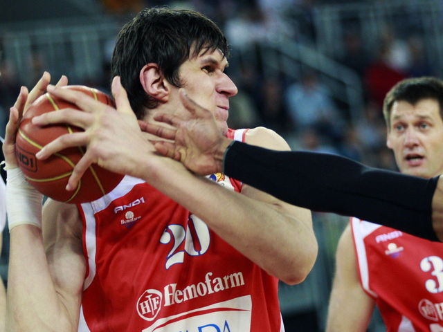Spurs' Marjanovic diagnosed with ankle injury, will miss Eurobasket 2015