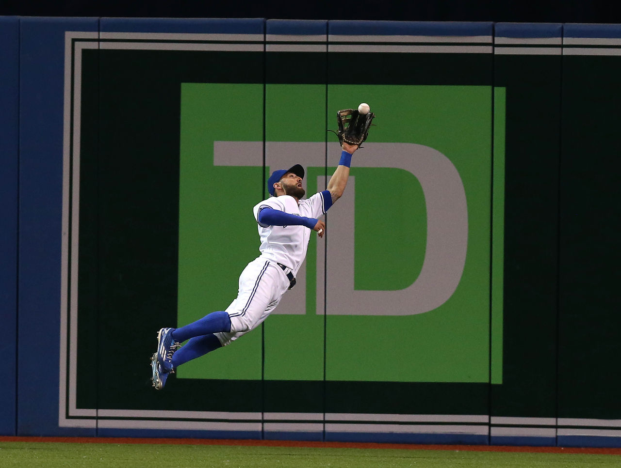 Kevin Pillar Made Another Sensational Diving Catch